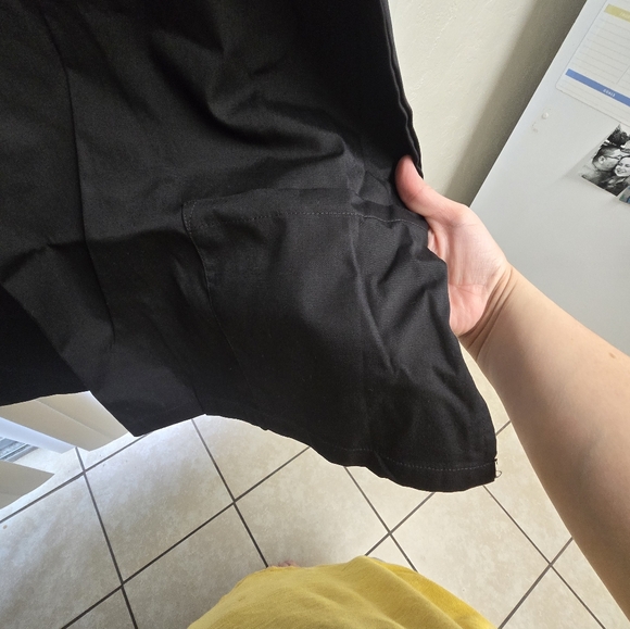 Allheart scrub top - Picture 3 of 4